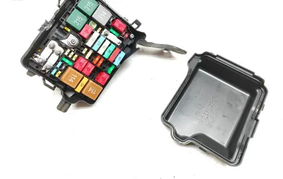 Citroen C3 Fuse module 9671924480