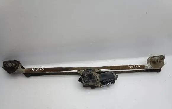 Chrysler 300 - 300C Front wiper linkage 04805711AA