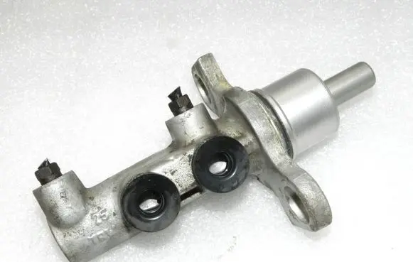 Opel Vectra C Master brake cylinder 93172089 558093