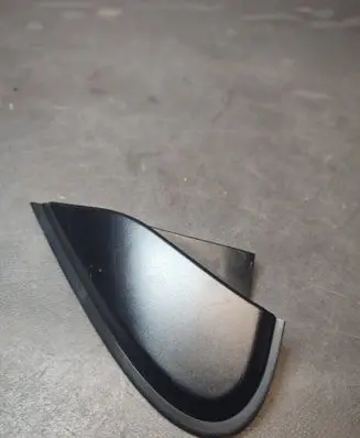 Nissan Pulsar Fender end trim 638713ZL0A