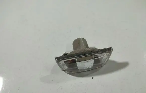 Opel Corsa D Front fender indicator light 13252455