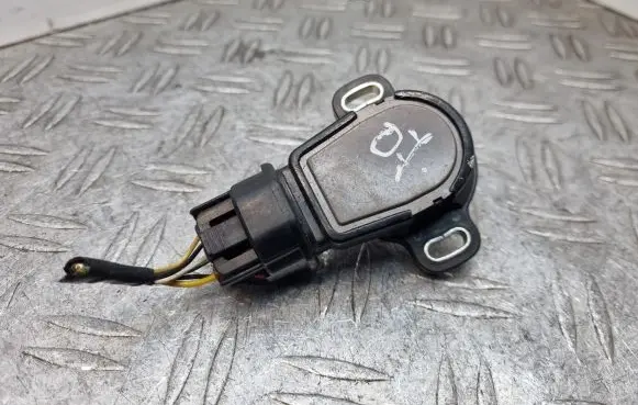 Toyota Avensis T250 Accelerator pedal position sensor 8928152011 1983003031