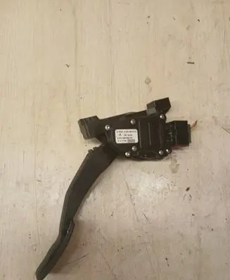 Mitsubishi Colt Accelerator throttle pedal A4543000304 6PV00886600 MN125792