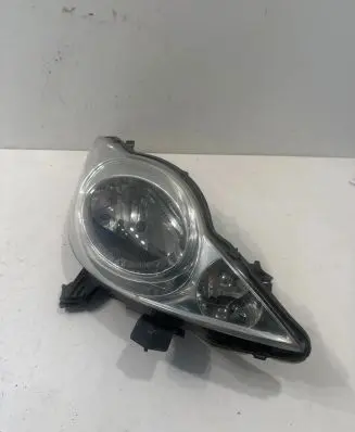 Peugeot 107 Headlight/headlamp 811100H030 89033104