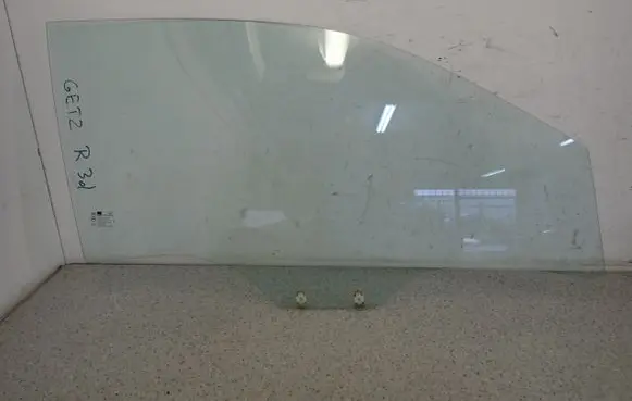 Hyundai Getz Sliding door window/glass 