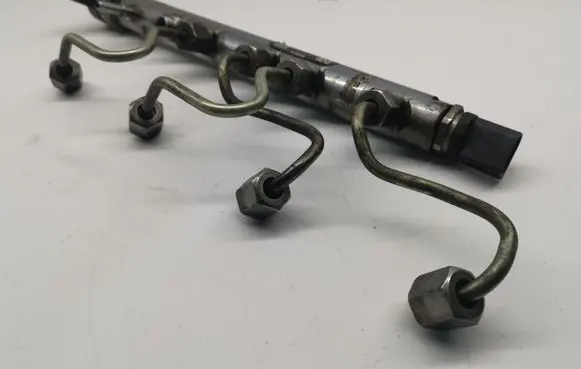 BMW 5 F10 F11 Fuel main line pipe 780912705 23783184