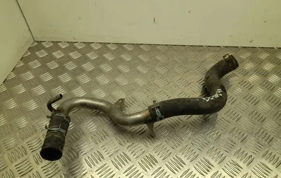 Toyota Prius+ (ZVW40) Engine coolant pipe/hose 680680