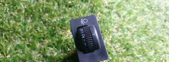 Toyota Corolla E120 E130 Headlight level height control switch 143c03