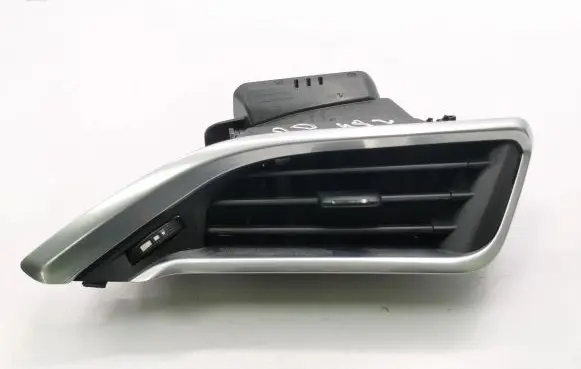 Peugeot 2008 I Dashboard side air vent grill/cover trim 9673131677 1089170X