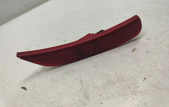 Chrysler Pacifica Rear tail light reflector 68229424AA 430500