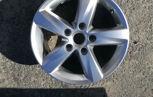Volkswagen Touareg III R17 alloy rim 7P6601025A