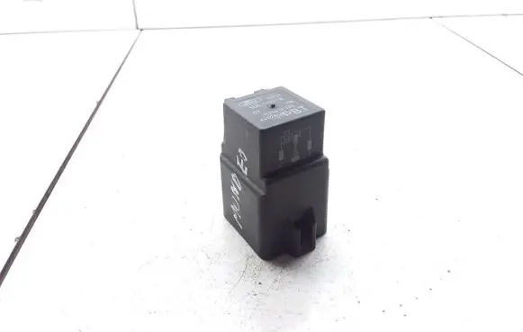 Ford Mondeo Mk III Hazard warning light relay 94VG14N089F1B V23136J4X43