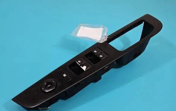 KIA Ceed Electric window control switch 93570-1H100 IMPRK1487348
