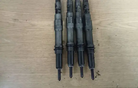Ford Mondeo Mk III Fuel injector EJDR00101Z