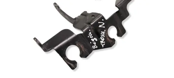 Opel Vivaro Gear shift cable bracket 8200417175C