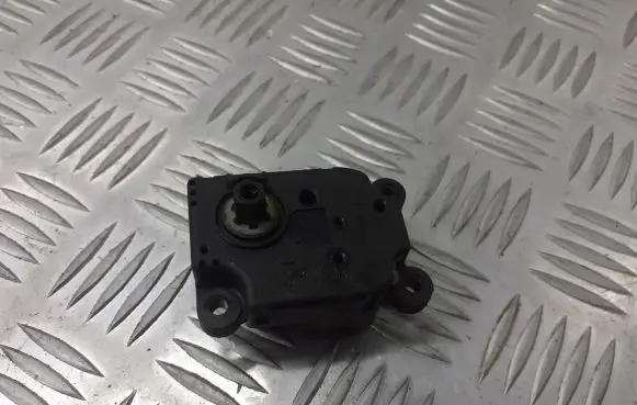 Citroen C5 A/C air flow flap actuator/motor EAD516