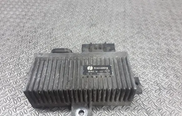 Renault Kangoo I Glow plug pre-heat relay 7700111525