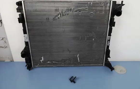 Nissan Qashqai Coolant radiator 214101527R