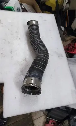 BMW 5 F10 F11 Intercooler hose/pipe 19602610