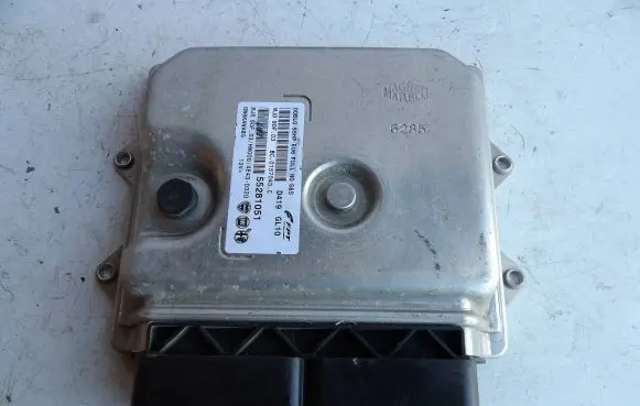 Fiat Doblo Engine control unit/module ECU 55281051 BC0157043C 4E43D320