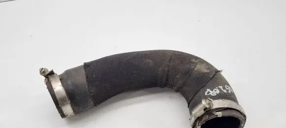 Audi Q5 SQ5 Intercooler pipe mounting bracket 