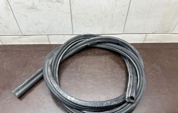 Audi Q7 4L Engine compartment rubber 