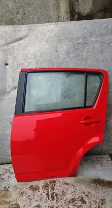 Subaru Justy Rear door