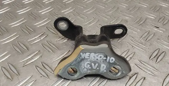 Toyota Verso Rear door upper hinge