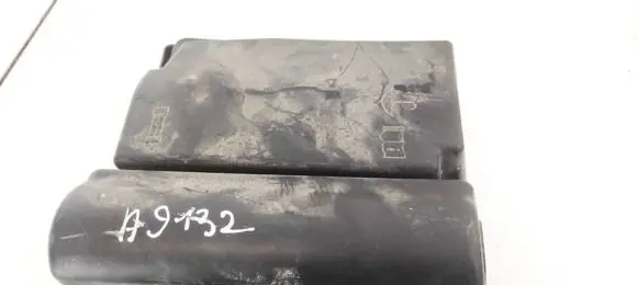 Volkswagen Jetta V Fuse box cover 5C0937132A E00001289