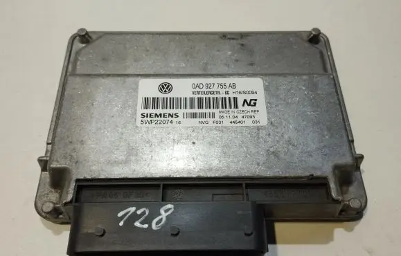 Volkswagen Touareg I Transfer box differential control unit 0AD927755AB
