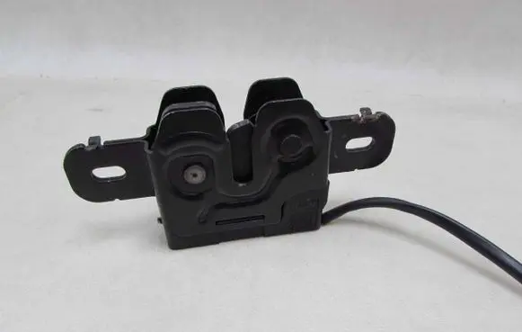 Volvo V70 Engine bonnet/hood lock/catch 30649448 51300