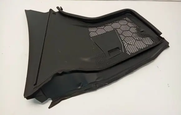 Mercedes-Benz C W205 Wiper trim A2058308204 0900