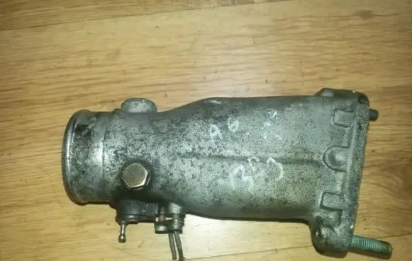 Audi A6 S6 C5 4B Throttle valve 4B0145950