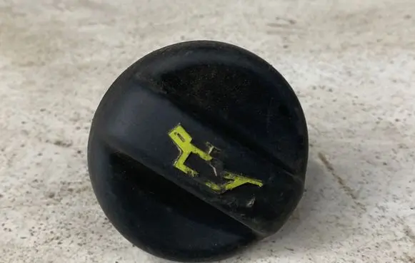Volvo V50 Oil filler cap 
