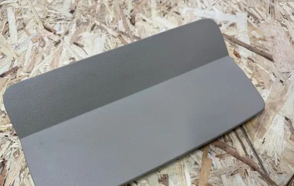 Mercedes-Benz B W245 Trunk/boot trim cover A169747037