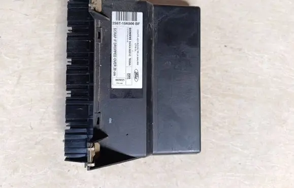 Ford Fiesta Comfort/convenience module 2s6t15k600bf