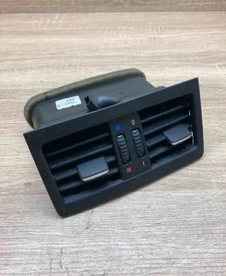 BMW 3 E90 E91 Dash center air vent grill 7129556 7130707