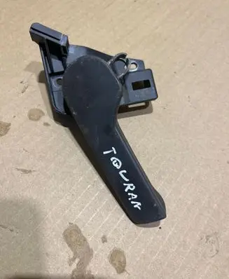 Volkswagen Touran I Engine bonnet (hood) release handle 1J1823533C