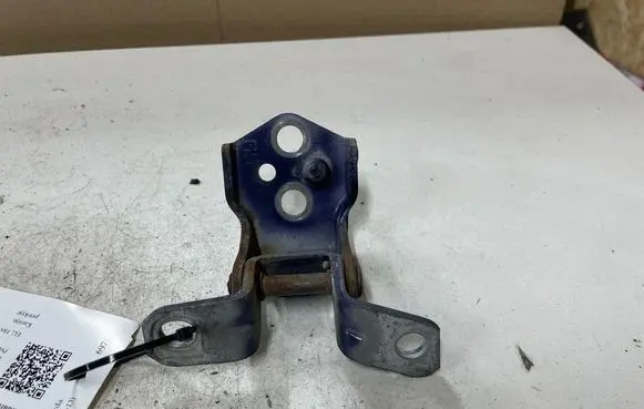 Mazda 6 Front door upper hinge