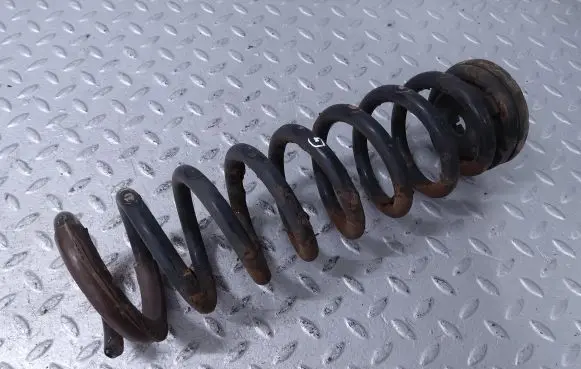 Hyundai i40 Rear coil spring 553503Z010