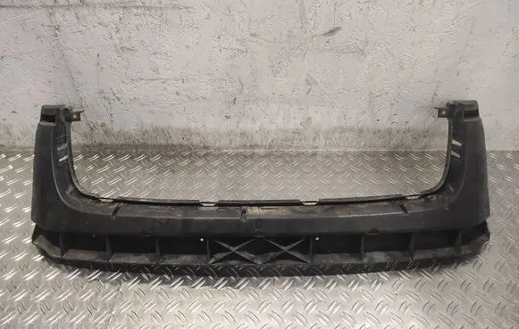 Volkswagen Touareg I Top upper radiator support slam panel 7L6807699B