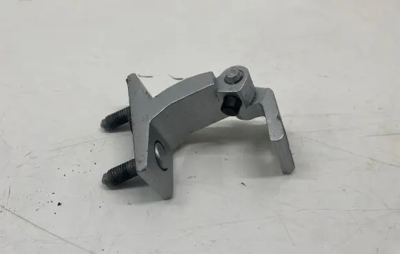 Mercedes-Benz GLA H247 Front door upper hinge
