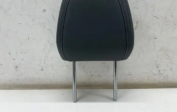 Polestar 2 Front seat headrest