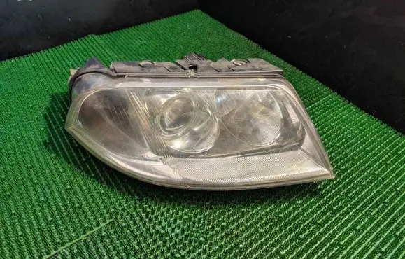 Volkswagen PASSAT B5.5 Headlight/headlamp 3B0941016AN
