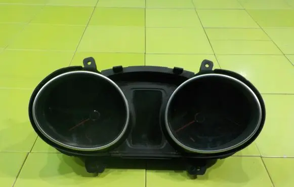 KIA Sportage Speedometer (instrument cluster) 940313U015 XP207
