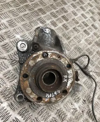 Volkswagen PASSAT B6 Front wheel hub