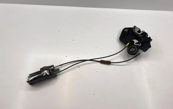 Toyota Hilux (AN10, AN20, AN30) Rear door lock