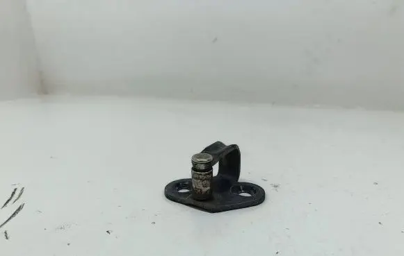 Volkswagen Transporter - Caravelle T4 Front door lock loop/hook striker 701837765