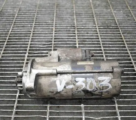 Nissan NP300 Starter motor