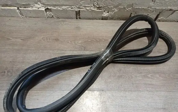 Volvo V40 Front door rubber seal 31385195